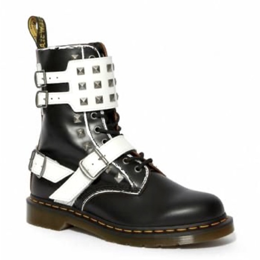 Dr.Martens 1490 Joska Stud Unisex Buckle Boots Women’s SZ.7/Men’s SZ.6